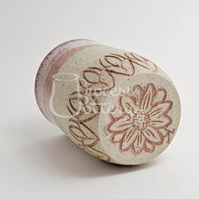 Load image into Gallery viewer, Tumbler - Carved Strawberry Cream
